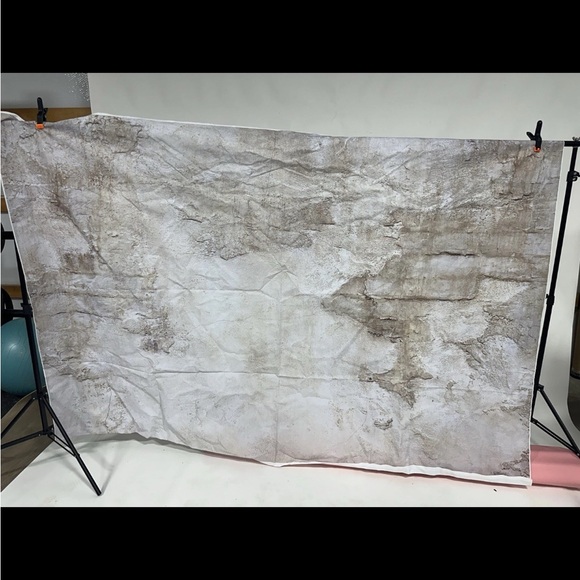 Rustic Textured Stone Wall Backdrop - Picture 2 of 3